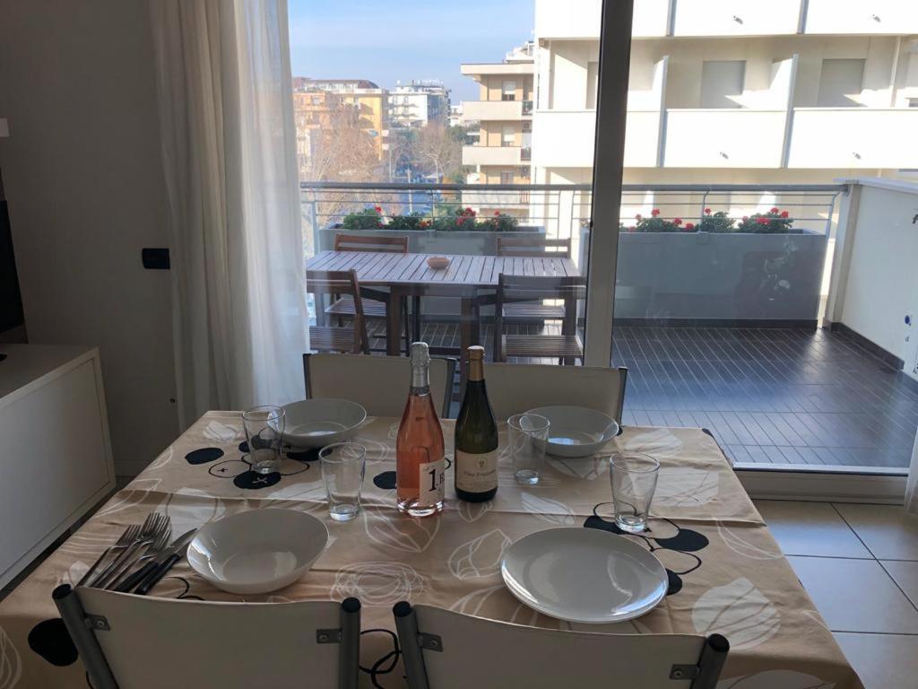 Brezza Da Mare Apartment Rimini Luaran gambar