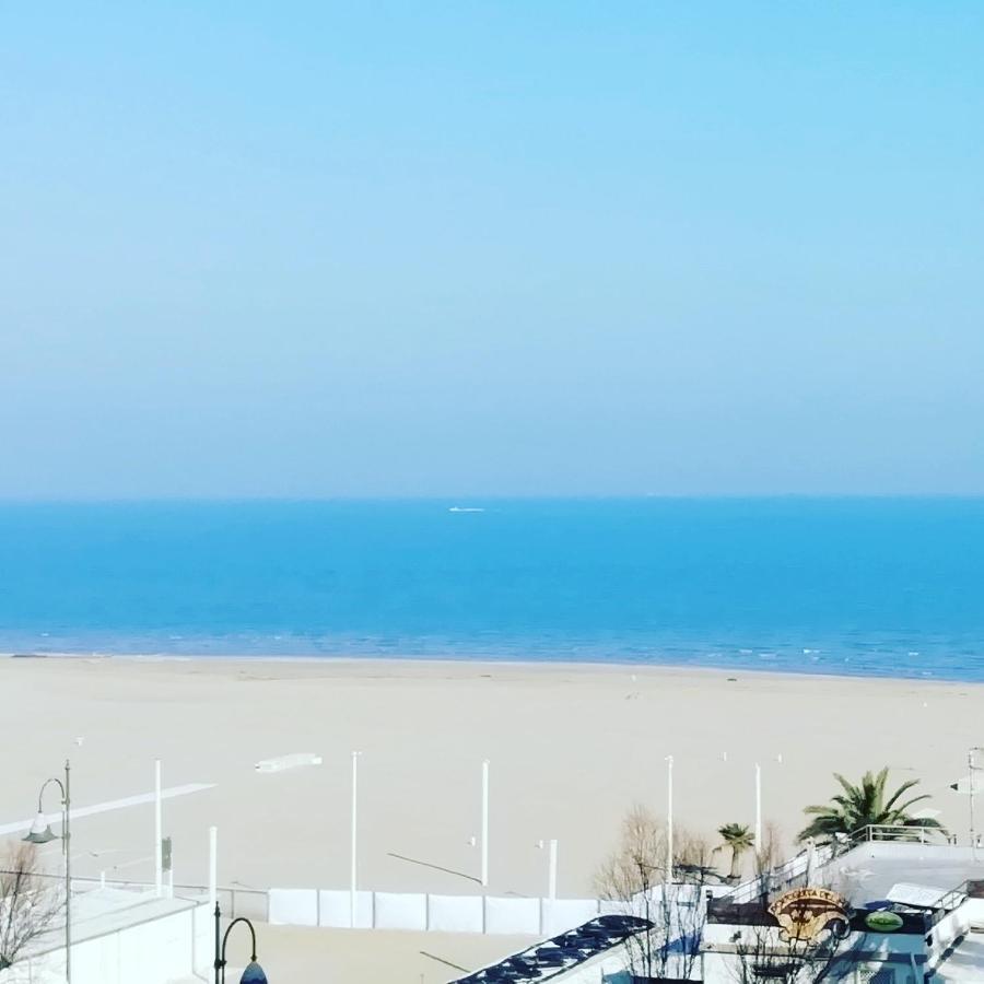 Brezza Da Mare Apartment Rimini Luaran gambar