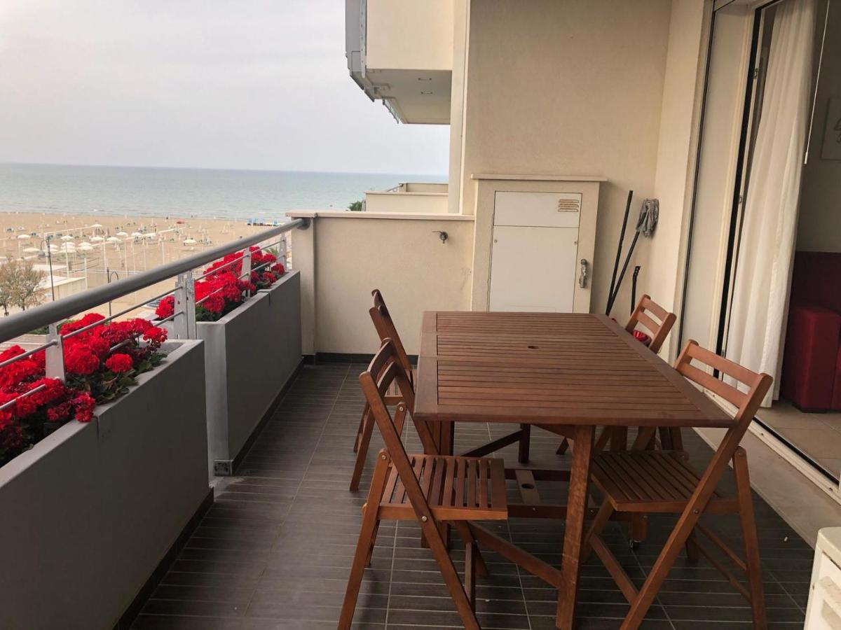 Brezza Da Mare Apartment Rimini Luaran gambar
