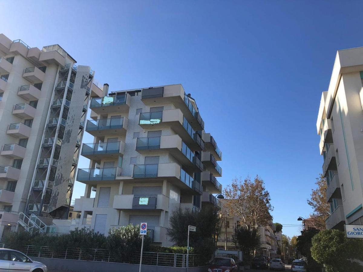 Brezza Da Mare Apartment Rimini Luaran gambar